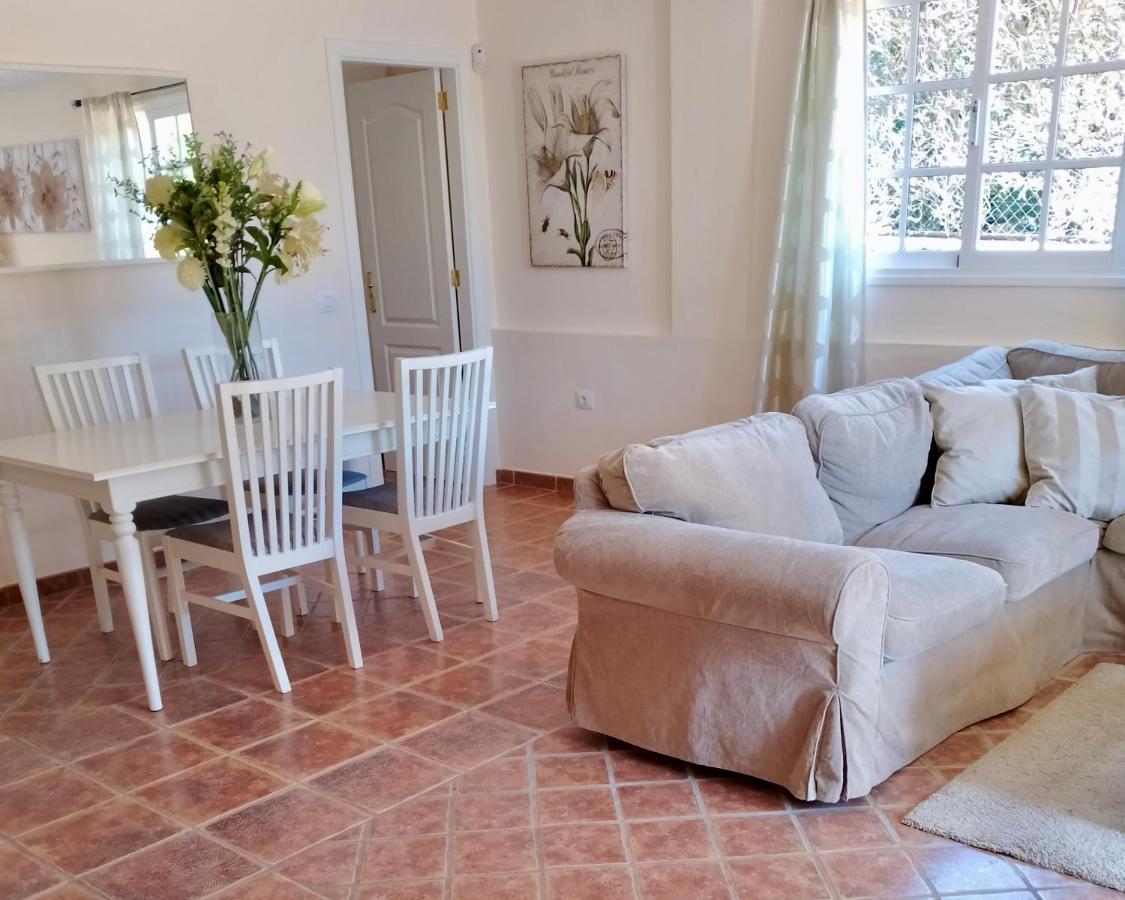 Villa Consuelo - Quiet Location Close To Resorts Buzanada 외부 사진