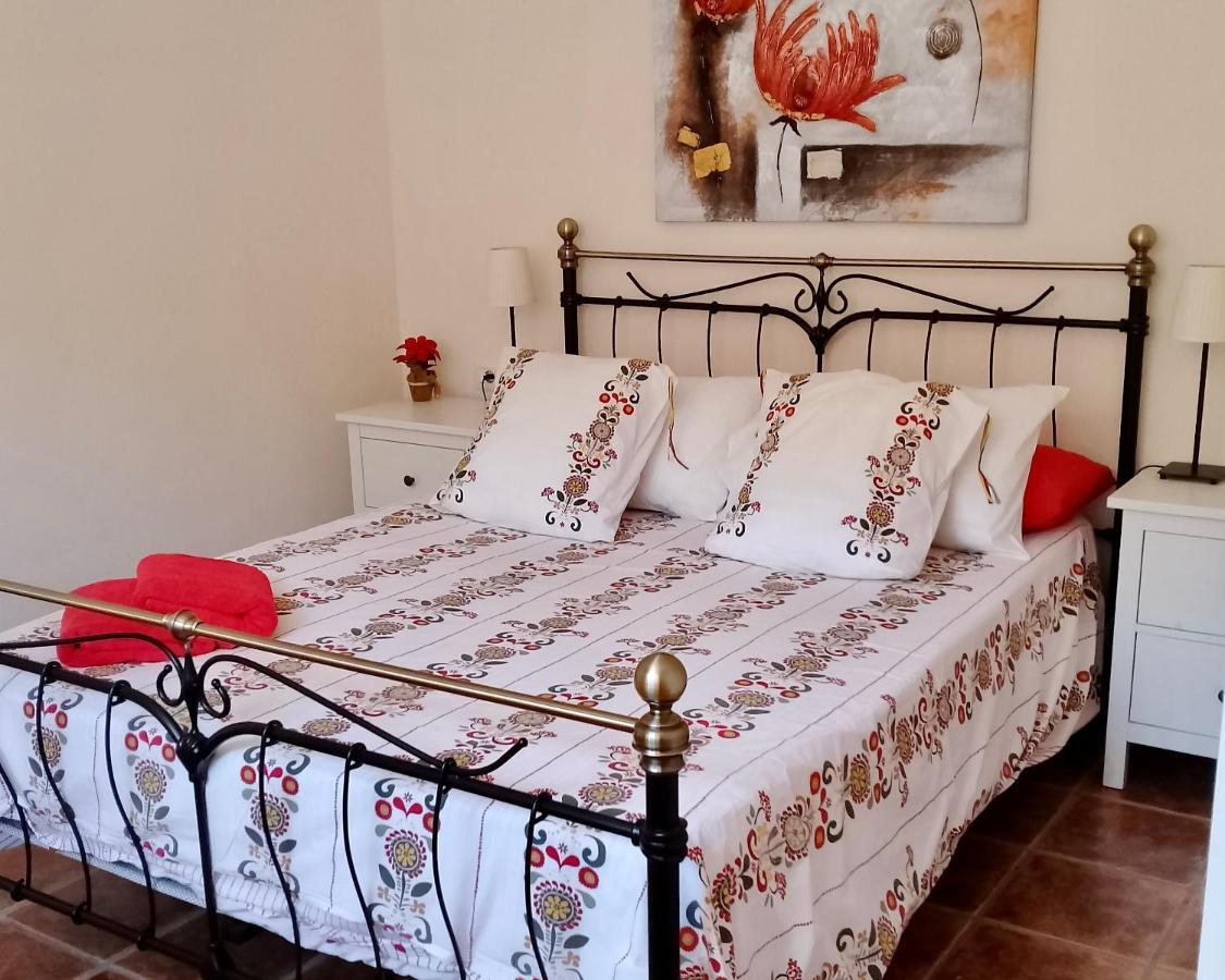 Villa Consuelo - Quiet Location Close To Resorts Buzanada 외부 사진